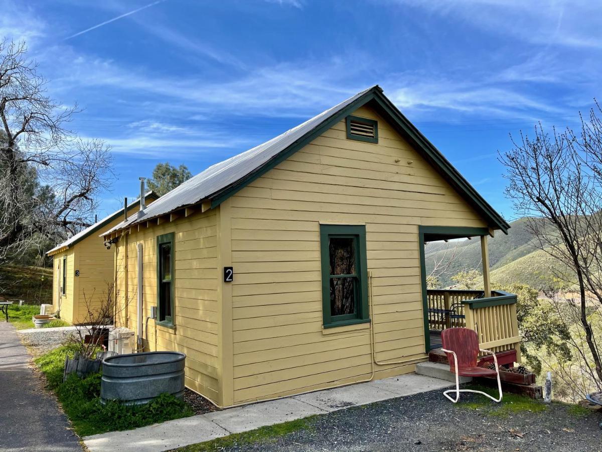 Priest Station Cafe & Cabins Groveland Exterior photo